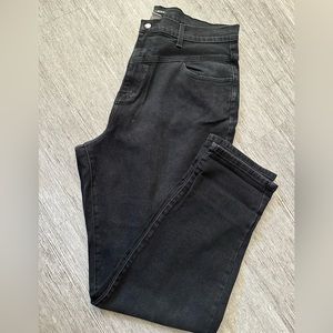 Fashion Nova straight leg woman’s jeans